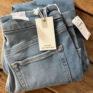 Good American jeans, never worn. Size 6/28. Perfect condition.